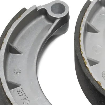 Image de Set: Patins de frein - 2 pièces avec ressort + anneau de verrouillage, pour Ø150 mm - MZ ES, ETZ, TS, RT