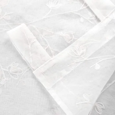 Immagine prodotto di Tende trasparenti con ricami floreali e passanti, confezione da 2 pezzi, colore bianco, dimensioni 140x245 cm