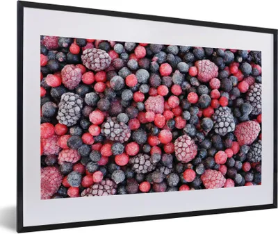 Produktbild von MuchoWow® Gerahmtes Poster Obst - Beeren - Speiseeis 60x40 cm - Poster mit Schwarzem Bilderrahmen Wandposter Rahmen Foto Bilder - Schlafzimmer - Plakat in Rahmen - Drucken