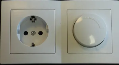 Produktbild von 7809 Levina Kunststoff Kombi Steckdose + Dimmer