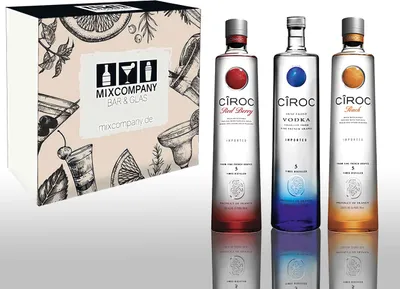 Produktbild von Ciroc Geschenkset Vodka 3er Tasting Set Ciroc Vodka (40% Vol) + Peach + Red Berry je 0,7L (37,5% Vol) von P Diddy / Sean Combs- [Enthält Sulfite]