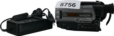Imagen del producto de Sony CCD-TR505E | Cámara de video Handycam | Zoom digital de 30x