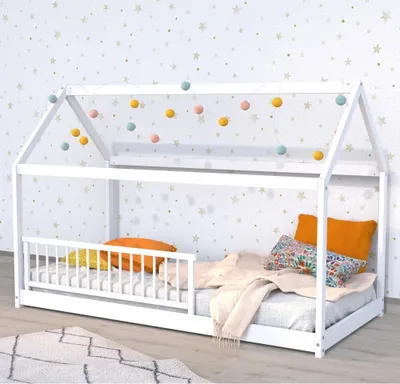 Immagine prodotto di Letto a casetta PANDA con rete a doghe e sponde / Lettino per bambini 90x190 cm - Bianco