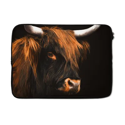Produktbild von MuchoWow® Laptop Hülle 13 Zoll Schottischer Highlander - Schwarz - Kuh - Horn - Tiere Laptoptasche - Laptophülle - Sleeve - Rundumschutz