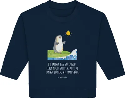 Produktbild von Mr. & Mrs. Panda Organic Baby Pullover Pinguin Surfer 6. - 12. Monat - French Navy - Geschenk, Optimistisch, Bullover, Surfen, Hawaii, Urlaub, Portugal, Motiviert