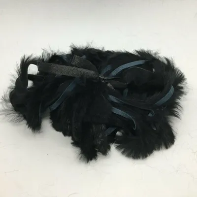 Produktbild von WOLLZEIT! Lana Grossa Fellbändchen Kaninchen - Farbauswahl Farbe 404 - Schwarz