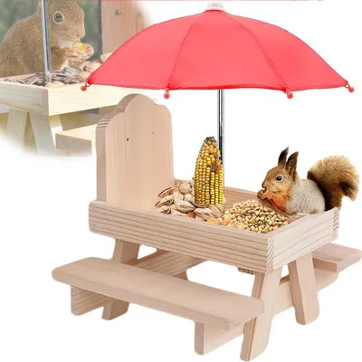 Produktbild von Holz Eichhörnchen Futterstation, Outdoor Futtersilo, Maiskolbenhalter, Naturholz, stabile Konstruktion, praktische Aufbewahrung, Garten & Terrasse