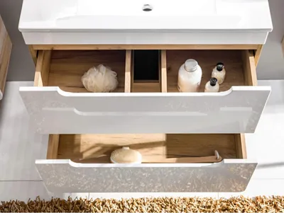 Immagine prodotto di Colonna bagno ERBANO – Rovere chiaro e bianco lucido – 25x170 cm – 3 porte – Da appendere