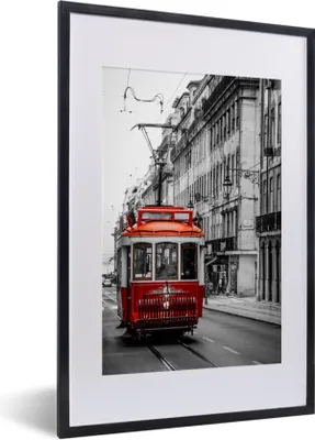 Produktbild von MuchoWow® MuchoWow® Gerahmtes Poster Schwarz-Weiß-Foto eines alten roten Zuges 40x60 cm - Poster mit zchwarzem Bilderrahmen - Poster in Rahmen