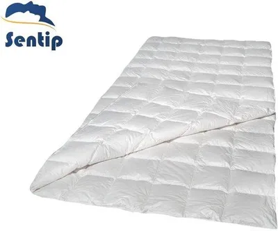Productafbeelding van Unyqoos® ganzenveren dekbed 220x240 cm – 100% katoenen tijk, 65% ganzenveren / 35% ganzenpennen, met kasetconstructie, warmteklasse 2, geschikt voor het hele jaar door, per stuk