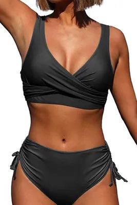 Zdjęcie produktu dla Zestaw bikini damski z wysokim stanem, składający się z topu typu crop i biustonosza push-up, w kolorze czarnym