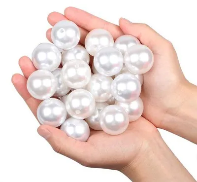 Zdjęcie produktu dla Zestaw wypolerowanych koralików o średnicy 30 mm do bransoletek, ozdób świątecznych, naszyjników i nie tylko, 15 sztuk, białe.