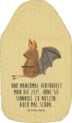 Produktbild von Mr. & Mrs. Panda Wärmflasche Fledermaus Sitzen - Gelb Pastell - Geschenk, Motivation, gummi, naturkautschuk, Lustige Sprüche, Wärmflaschen, Entspannen, Wärmekissen