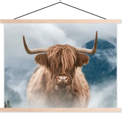 Produktbild von MuchoWow® Textilposter Schottische Hochlandrind - Nebel - Berge 120x90 cm mit holzfarbenen Rahmen - Magnetisch
