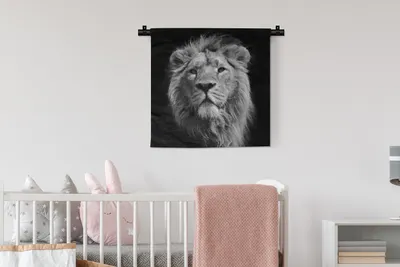 Produktbild von MuchoWow® Wandteppich Wandbehang Löwe - Tier - Schwarz - Weiß 60x60 cm Tapisserie Dekoration Wandtuch - Dekorationen - Wand Decke