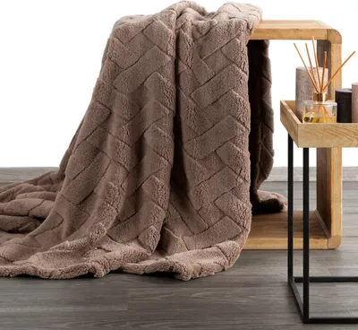 Zdjęcie produktu dla Koc mikroflano CARO 170x210 ciemnobeżowy jodełka 340gsm