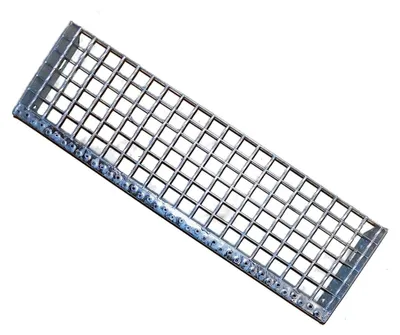 Produktbild von Gitterroststufe aus verzinktem Stahl, 80 cm Breite x 27 cm Tiefe