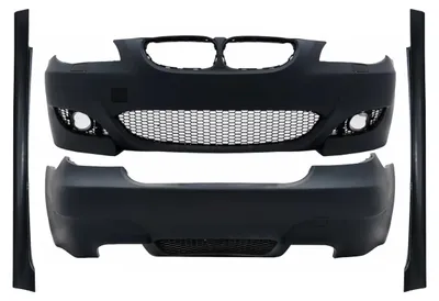 Imagen del producto de Kit de carrocería para BMW Serie 5 E60 (2003-2010), berlina, diseño M5, que incluye parachoques delantero y trasero, y faldones laterales.