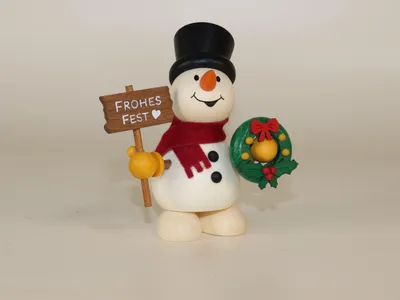 Obrázok produktu pre Miniatúrna figúrka snehuliaka s vianočným vencom a nápisom "Veselé Vianoce" ŠxV 8,5x9,5cm NOVINKA