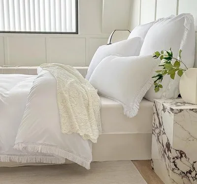Produktbild von Unyqoos® Boho Bettwäsche-Set mit Quasten – gebürstete Mikrofaser, 200 x 200 cm Bettbezug + 2 x 80 x 80 cm Kissenhüllen für Doppelbett