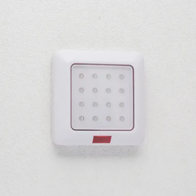 Obrázok produktu pre Lampa na stenu s diaľkovým ovládaním -  na batérie