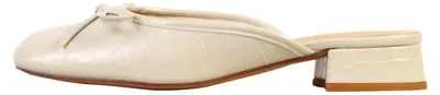Produktbild von Pumps mit Riemchen „Inia“
