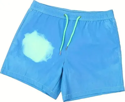 Blaue Schwimmshorts mit elastischem Bund und hellgrünem Kordelzug, mit einem hellgrünen Farbwechsel-Patch am linken Bein