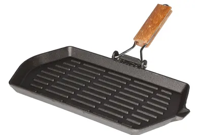 Produktbild von Mustang Gusseisen Grillpfanne mit klappbaren Holzstiel | 34x20cm rechteckig  | Steakpfanne Grillpfanne für Feuerstelle, Grillplatz, Lagerfeuer, Gas- und Holzkohlegrills | Finnland