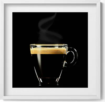 Produktbild von Ein Glas schwarzer Kaffee– Wandbild mit Rahmen – Gerahmtes Bild  – Wanddekoration – 50x50 cm –  Weiß Rahmen