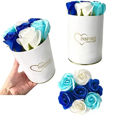 Produktbild von Flowerbox Inspiruj - Weiße Box mit Seifenrosen - Nr. 3 Blue Mix