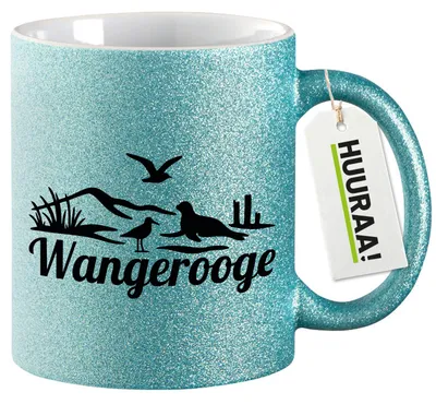 Produktbild von Huuraa Glitzertasse Wangerooge Strandmotiv 330ml Blau Keramik Kaffeebecher Geschenkidee