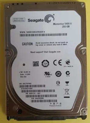 Produktbild von Seagate Momentus 250GB 2.5" SATA II, 2.5 Zoll, 250 GB, 5400 RPM, Serial ATA II, 8 MB, Festplatte