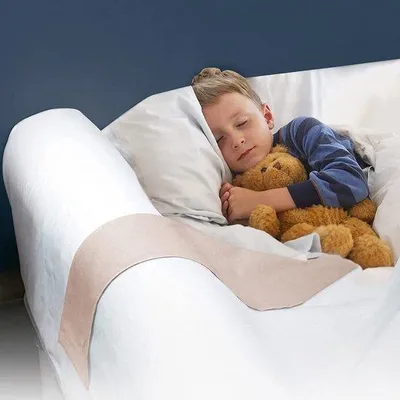 Image de Barrières de sécurité pour lit Unyqoos® – lot de 2 protections souples pour lit, pour enfants et adultes, dimensions 132 x 16,5 x 11,5 cm, housse imperméable et lavable en machine, avec revêtement antidérapant