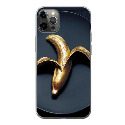 Produktbild von MuchoWow® Handyhülle Schutzhülle Hülle für iPhone 13 Pro Max Goldene Banane auf dunklem Hintergrund Silikon Softcase Handy Hülle - Mobiltelefon