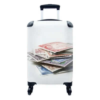 Produktbild von MuchoWow® Koffer Handgepäck Trolley Rollkoffer Kleine Reisekoffer mit 4 Rollen - Stapel von Postwertzeichen - Cabin Size < 55x40x23 cm & 55x40x20 cm - Fotokoffer - Kabinenkoffer - Boardgepäck - Reise-Box - Reisekoffer - Reisegepäck - Koffer mit Bild - Trolley für Kinder