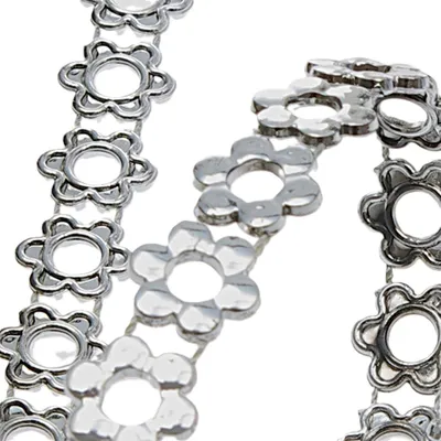 Produktbild von Filigrane Blümchenkordel - silber - 11mm - 9,3 m - 92174
