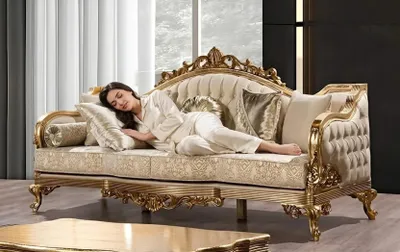 Zdjęcie produktu dla Klasyczna trójosobowa sofa o eleganckim wyglądzie, zapewniająca wygodę siedzenia