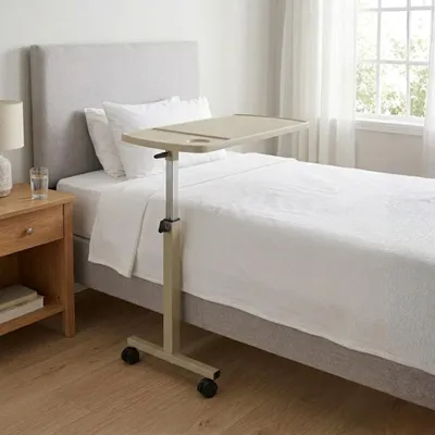 Image de Table de service réglable en acier avec roulettes et plateau en ABS