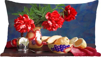 Produktbild von MuchoWow® Zierkissen Sofakissen Wohnzimmer Dekokissen 50x30 cm Ein Stillleben mit roten Pfingstrosen - Wohnzimmerdekoration - Polster mit Photo