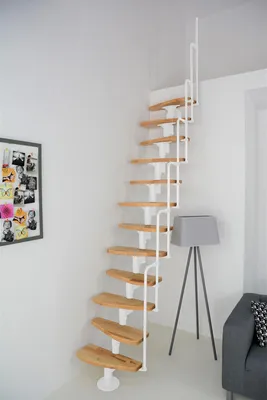 Produktbild von Minka Mittelholmtreppe Monaco 35 - 293,8cm Geschosshöhe Buche Weiß