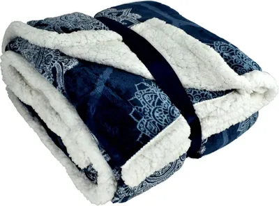 Produktbild von Kuscheldecke XL Flanell Sherpa 150x200cm Ornamente 3 Farben