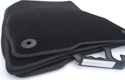 Image de Tapis de sol Opel Astra-e (à partir de 2023) Tapis de sol en velours de qualité d'origine Jeu de tapis 4 pièces noir