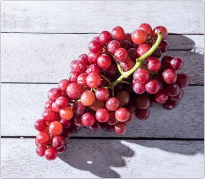 Produktbild von Spritzschutz Herdabdeckplatte Schneidebrett aus Glas Trauben rot 1-Teilig (60x52cm)