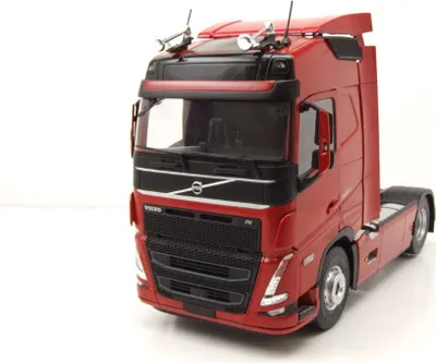 Produktbild von Solido 421240203 Volvo FH Globetrotter XL Zugmaschine rot 1:24