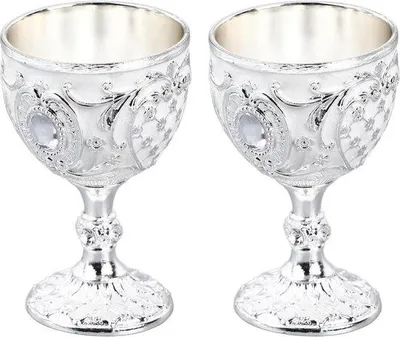 Obrázok produktu pre 2 ks vintage zlatých kovových pohárov na víno – krásna dekorácia v retro štýle do domácnosti