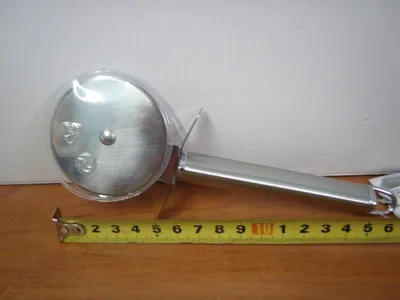 Imagen del producto de CONSUS M052: Cortador para pizza