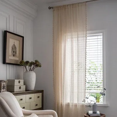 Produktbild von Ibenzoa® Handgefertigter Boho-Vorhang aus 100% Baumwolle, halbtransparent mit gehäkelten Quasten, 149,9 x 213,4 cm, Stangentasche bis 7,6 cm
