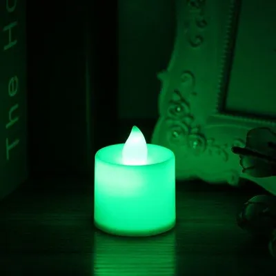 Image de Guirlandes lumineuses LED à piles, lot de 6 en vert, bleu, rouge et rose, idéales pour la décoration de table, Halloween et Noël.