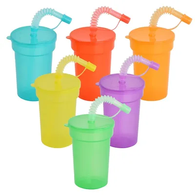 Produktbild von Set mit 6 wiederverwendbaren Plastikbechern mit Strohhalm und Deckel