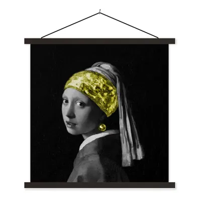 Produktbild von MuchoWow® Textilposter Mädchen mit einem Perlenohrring - Gemälde - Gold 40x40 cm mit schwarzem Rahmen - Fotos
